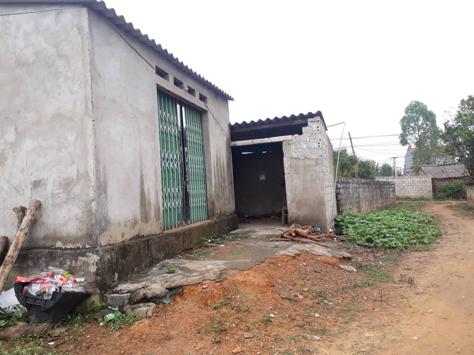 Thanh niên đâm chết bạn gái 17 tuổi từng vay tiền mọi người vì muốn tổ chức đám cưới-4