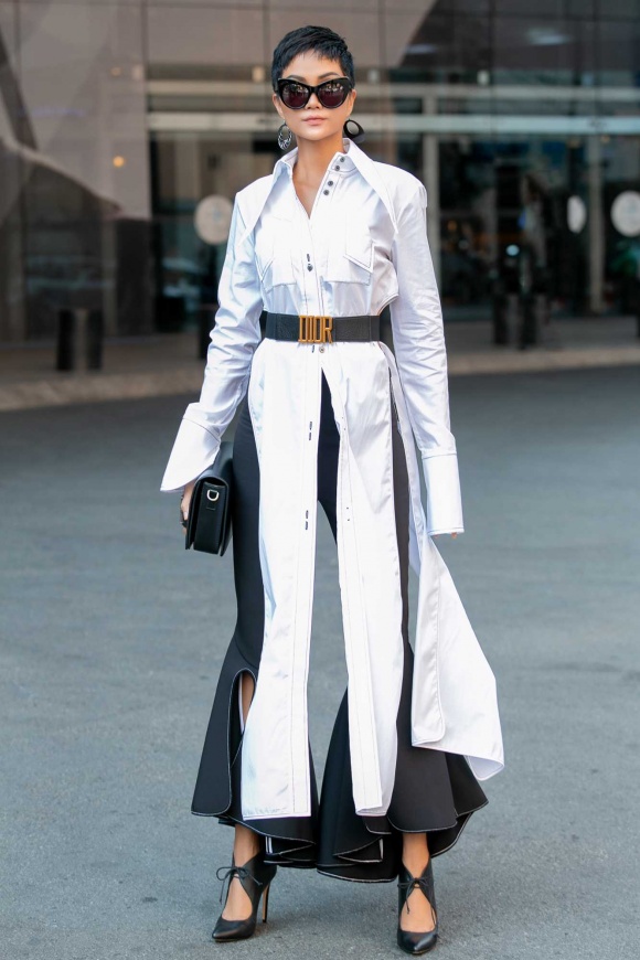 Hoa hậu HHen Niê thả thính fans bằng trang phục street style độc đáo-1