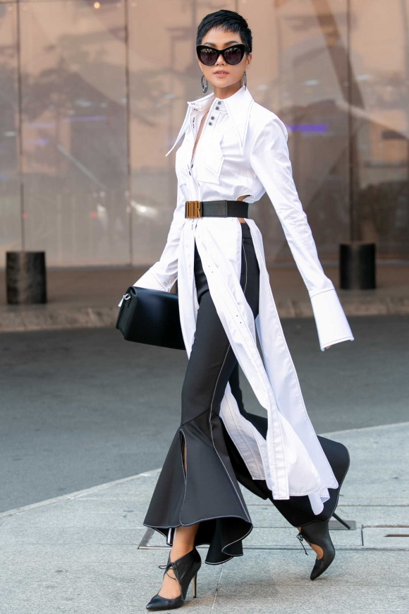 Hoa hậu HHen Niê thả thính fans bằng trang phục street style độc đáo-5