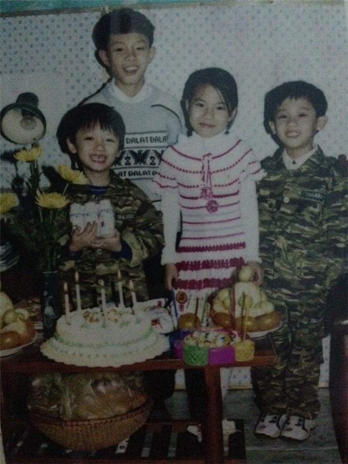 Có ai còn nhớ những tiệc sinh nhật của 15, 20 năm trước, khi người ta còn tặng nhau xà phòng, bút mực?-1