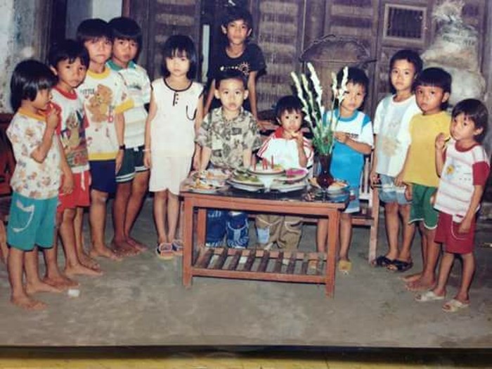 Có ai còn nhớ những tiệc sinh nhật của 15, 20 năm trước, khi người ta còn tặng nhau xà phòng, bút mực?-3