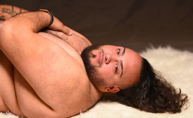 Tự hào sắp được làm bố đến mức người chồng này đã thay mặt” vợ chụp ảnh bầu-1