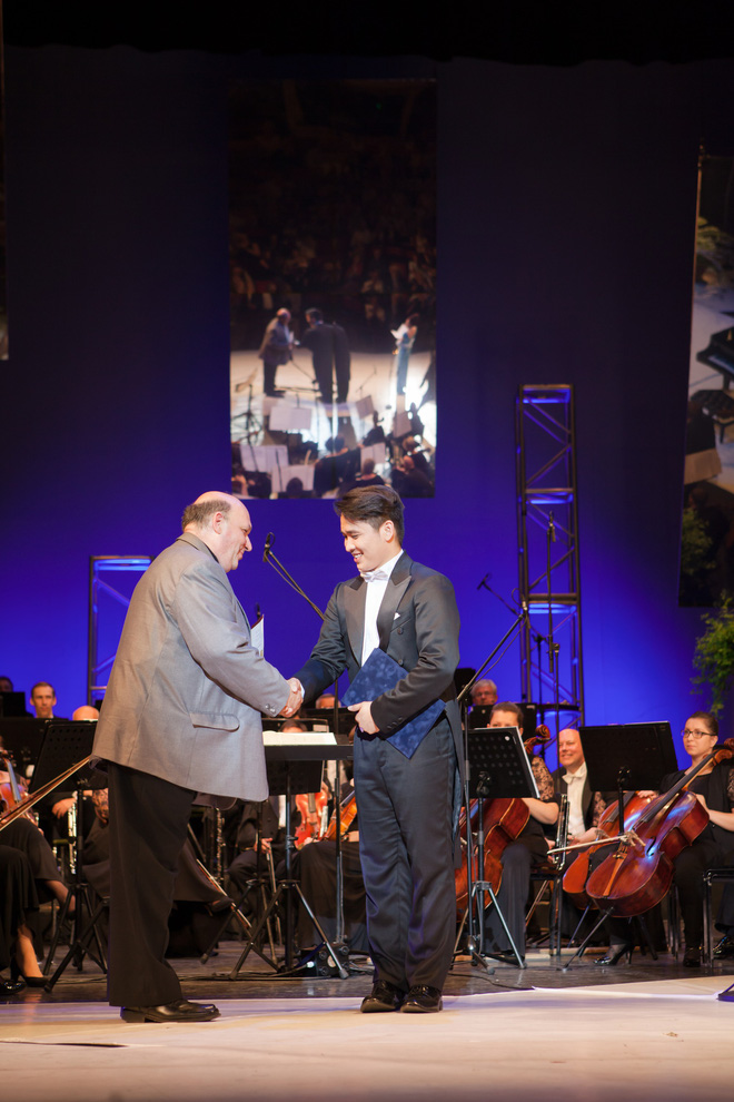 Du học sinh Việt điển trai 2 lần giành giải Nhất cuộc thi thanh nhạc quốc tế-14