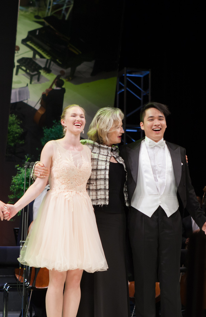 Du học sinh Việt điển trai 2 lần giành giải Nhất cuộc thi thanh nhạc quốc tế-17