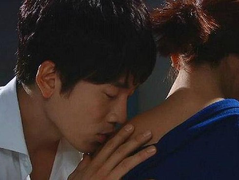 Cảm động vì người yêu biết giữ gìn cho mình, ai ngờ cưới xong mới bẽ bàng trước sự thật