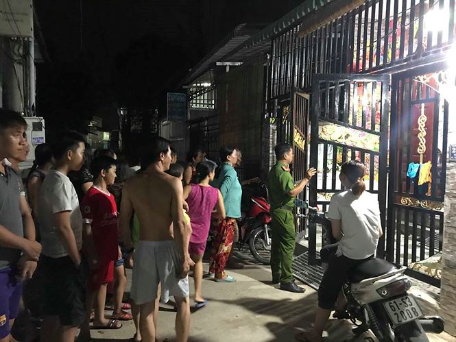 Con đánh cha tàn nhẫn rồi ôm bình gas cố thủ-2