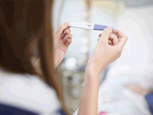 Dân mạng ngã ngửa với anh chồng “siêu lừa”: Đã 2 vợ, 3 con nhưng vẫn còn thời gian chăm bạn gái đang mang bầu