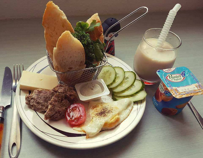 Ơn giời chồng đảm đây rồi: Tự tay nấu toàn món ngon còn trình bày như nhà hàng chăm vợ bầu đang nghén-3