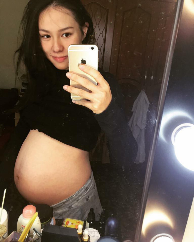 Hạnh phúc ngọt ngào của mẹ trẻ xinh như hot girl, từ bỏ công việc tốt để ở nhà chăm sóc chồng con-4