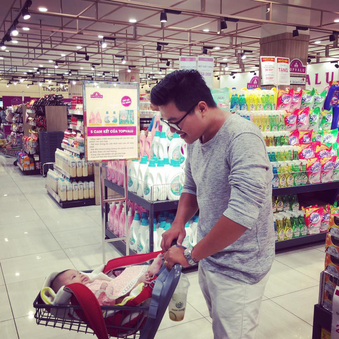 Hạnh phúc ngọt ngào của mẹ trẻ xinh như hot girl, từ bỏ công việc tốt để ở nhà chăm sóc chồng con-10