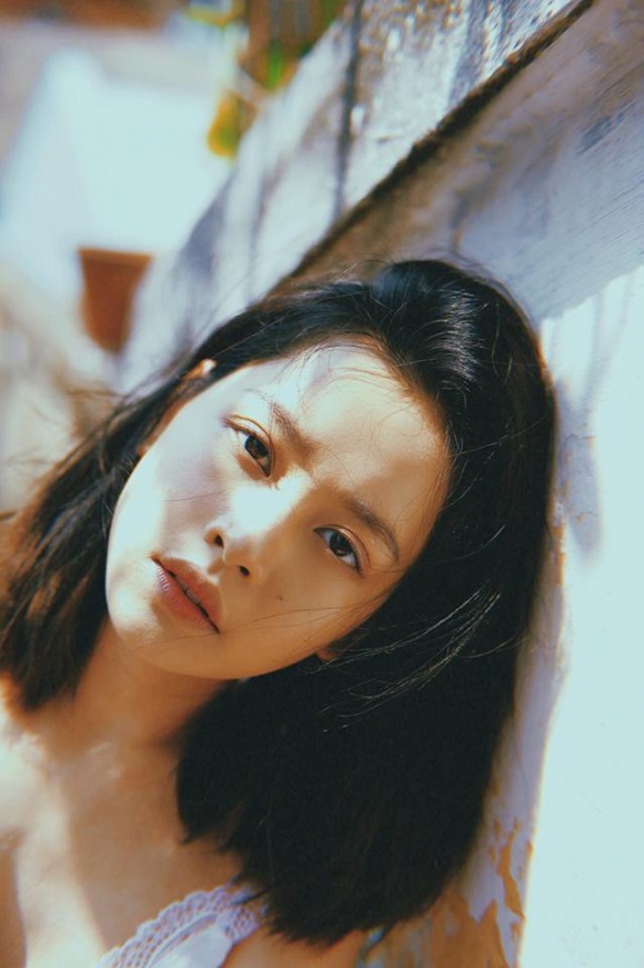 Bộ ảnh thanh xuân rực rỡ của Chi Pu khiến fans xuýt xoa-7