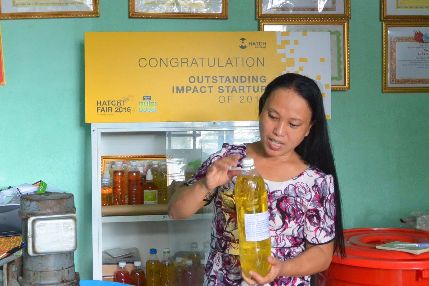 Bí mật công thức chế nước lau nhà từ rác thải: 5 tỷ đồng không bán-2