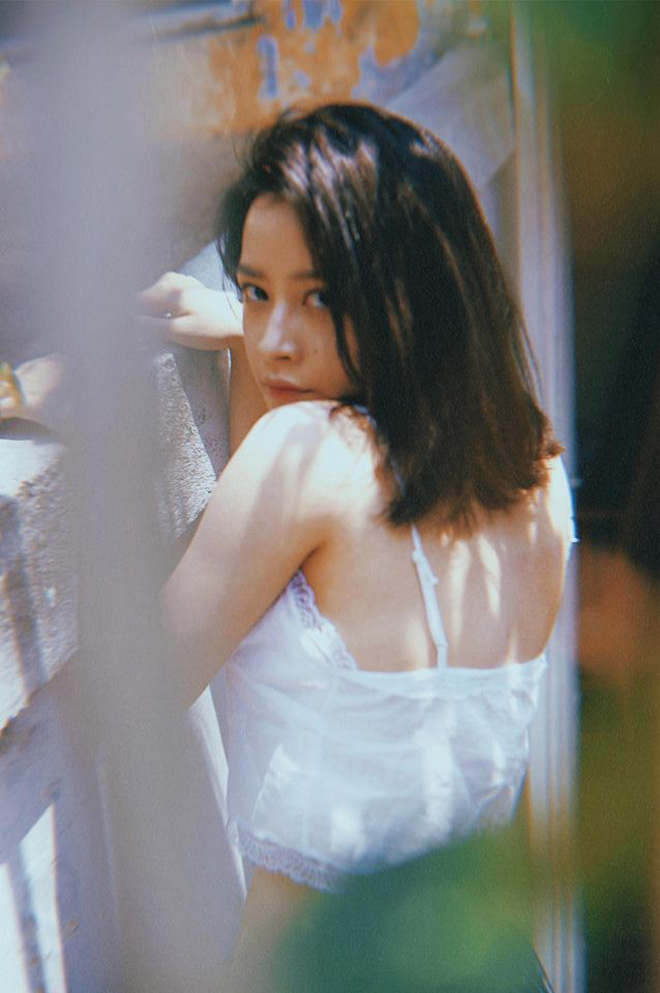 3 cô nàng được coi là ngọc nữ của showbiz Việt quyết chuyển hướng từ ngây thơ sang sexy gợi cảm-12