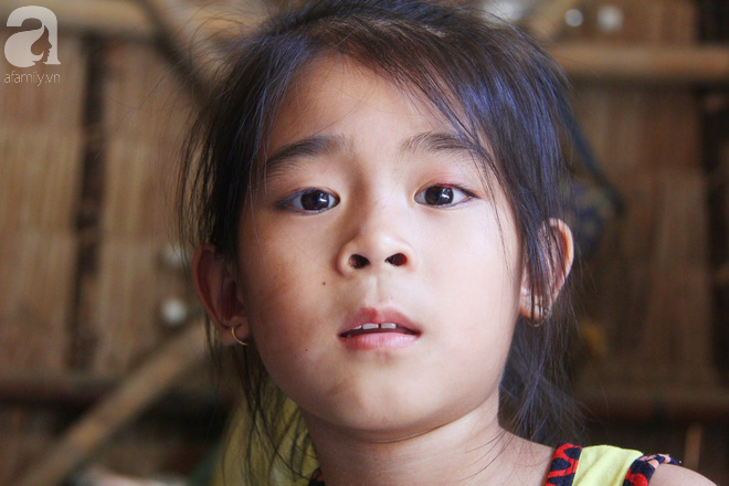 Bố bỏ đi vì mẹ sinh nhầm con gái, đứa trẻ 6 tuổi phải nghỉ học vì mẹ tật nguyền, ông ngoại nhập viện không có tiền chạy chữa-2