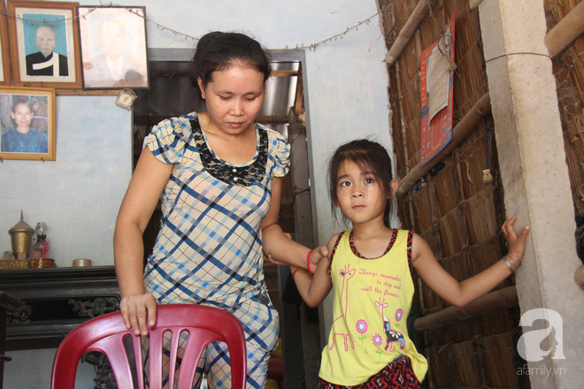 Bố bỏ đi vì mẹ sinh nhầm con gái, đứa trẻ 6 tuổi phải nghỉ học vì mẹ tật nguyền, ông ngoại nhập viện không có tiền chạy chữa-7