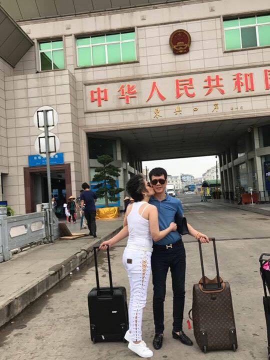 Cuộc sống hiện tại của Trà cave trong phim Phía trước là bầu trời-11