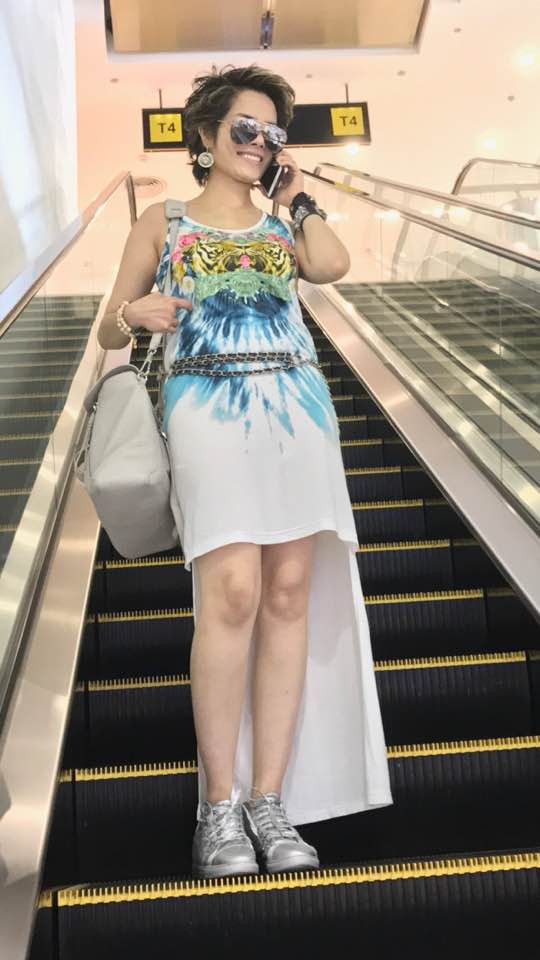 Cuộc sống hiện tại của Trà cave trong phim Phía trước là bầu trời-6