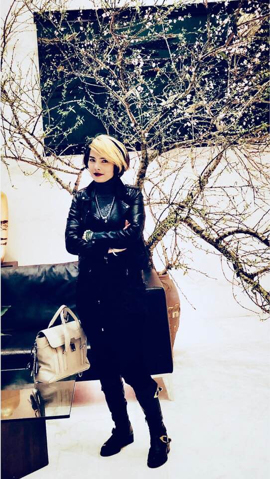 Cuộc sống hiện tại của Trà cave trong phim Phía trước là bầu trời-2