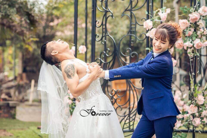 Chùm ảnh cưới chất: Khi chú rể cơ bắp nhưng cứ thích mặc thử váy cô dâu-1