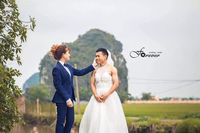 Chùm ảnh cưới chất: Khi chú rể cơ bắp nhưng cứ thích mặc thử váy cô dâu-6