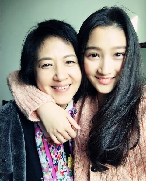 Bối rối vì được mẹ chồng tương lai tặng tiền vàng trị giá 310 triệu, nàng dâu trẻ còn bị mắng là khoe của-4