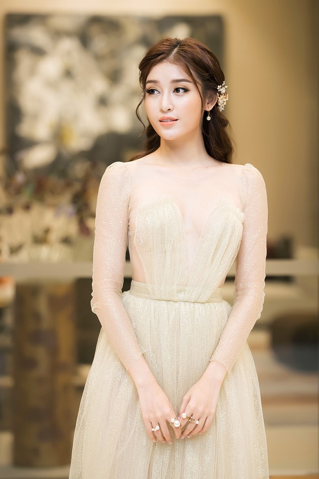 Huyền My, Nam Em và 4 mỹ nữ lọt top hoa hậu đẹp nhất thế giới-4