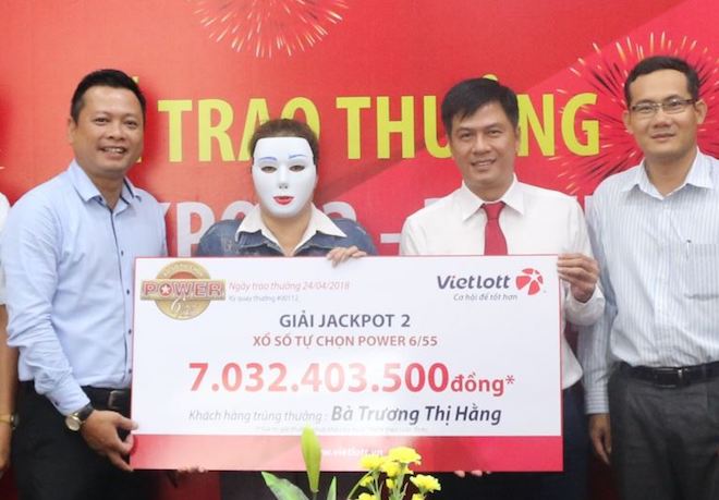 2 cô gái bỗng trở thành tỉ phú Vietlott nhờ jackpot khủng”-1