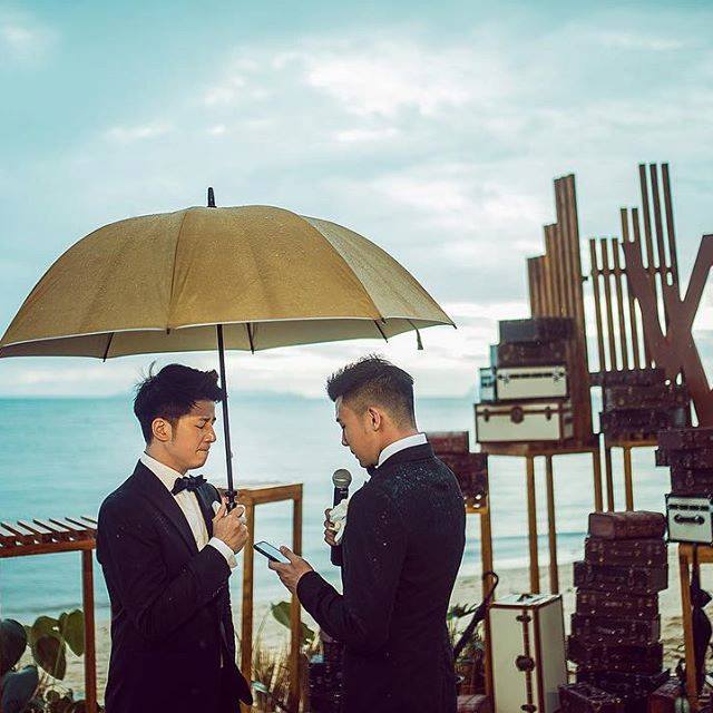 Cặp trai đẹp tung ảnh đám cưới thần sầu hơn cả phim khiến dân mạng lịm tim-5