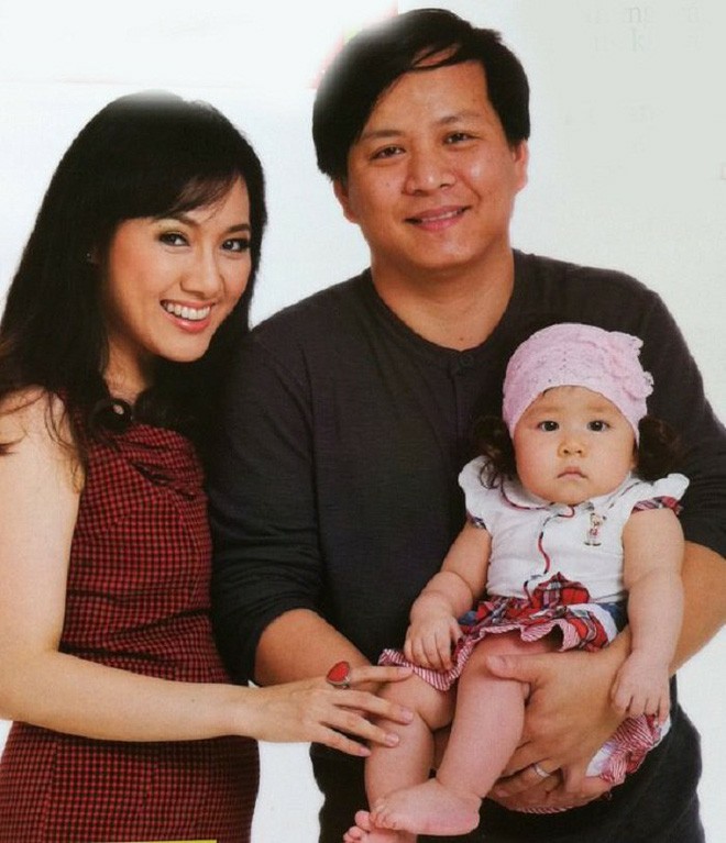 Hé lộ cuộc sống gia đình ấm áp của những Biên tập viên, MC nổi tiếng VTV-4