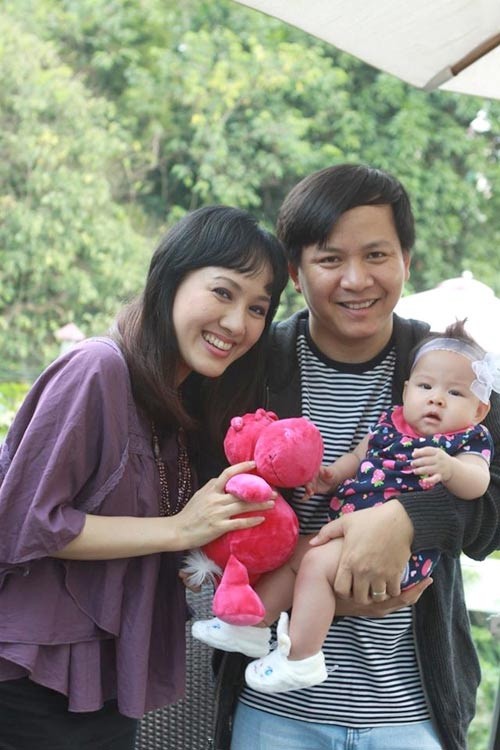 Hé lộ cuộc sống gia đình ấm áp của những Biên tập viên, MC nổi tiếng VTV-3