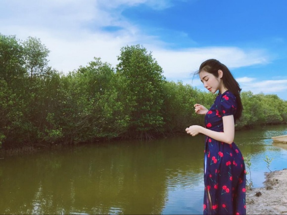 Elly Trần thả hồn giữa thiên nhiên đẹp thơ mộng-1