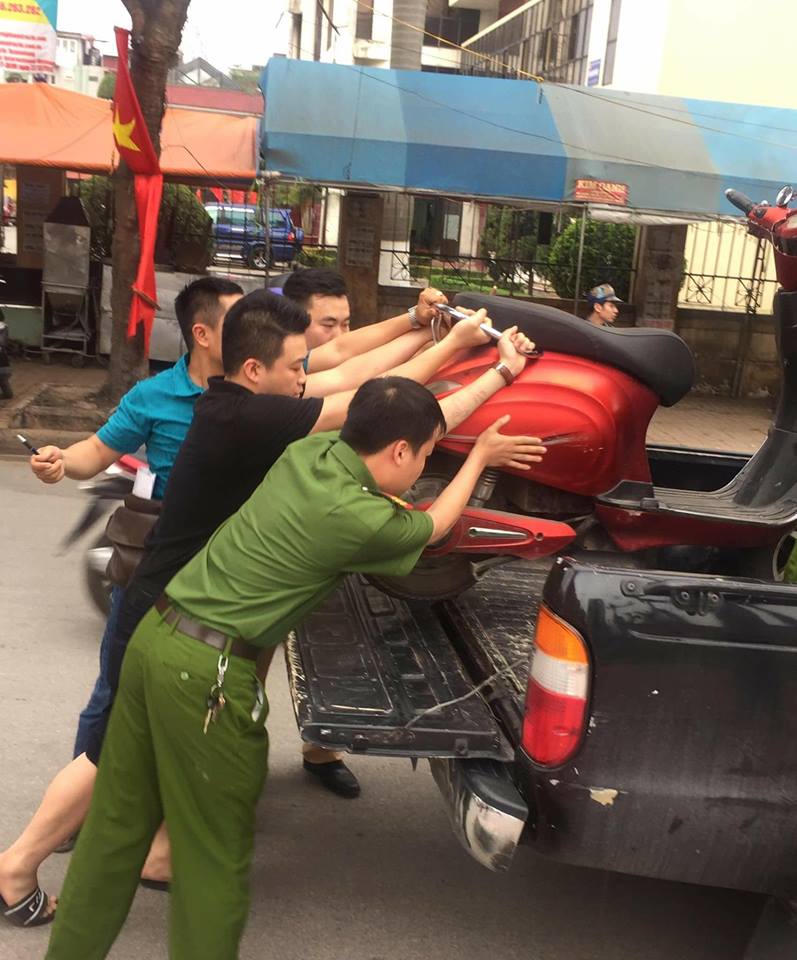 Nữ tài xế đất Cảng tuyên bố gây sốc rồi hung hăng bỏ đi-4