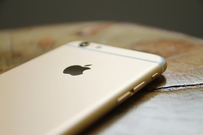 Nhiều người đi thay pin iPhone bị Apple chặt chém-1