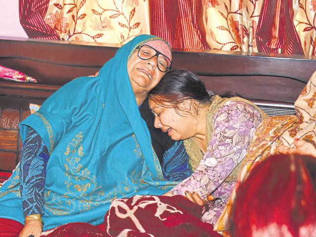 Dùng nước hoa át mùi thi thể bạn gái cũ rồi thản nhiên cưới người khác-2