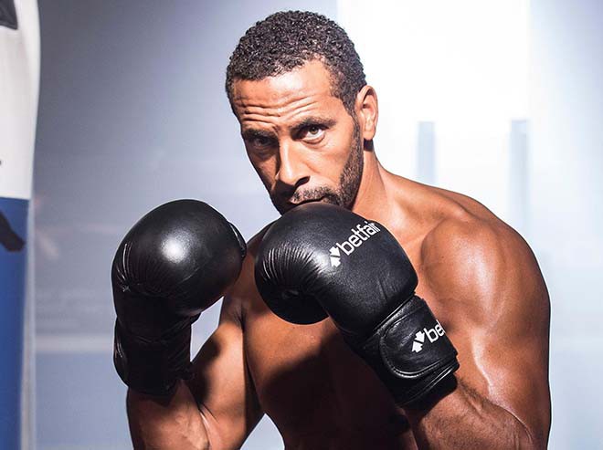 Huyền thoại Man Utd chấm dứt giấc mơ thi đấu boxing chuyên nghiệp-1