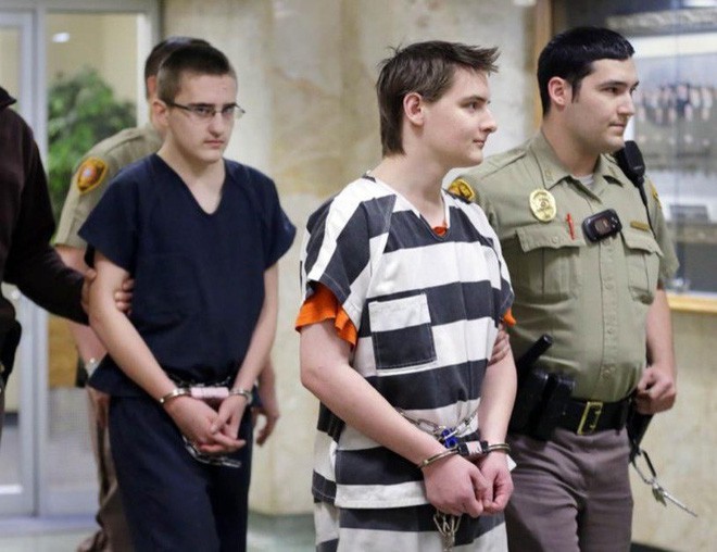 Được cảnh báo con trai muốn giết cả nhà nhưng không tin, bà mẹ khiến 5 người chết thảm-4