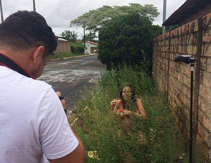 Lột trần” hậu trường hài hước của những bức ảnh long lanh trên mạng-20