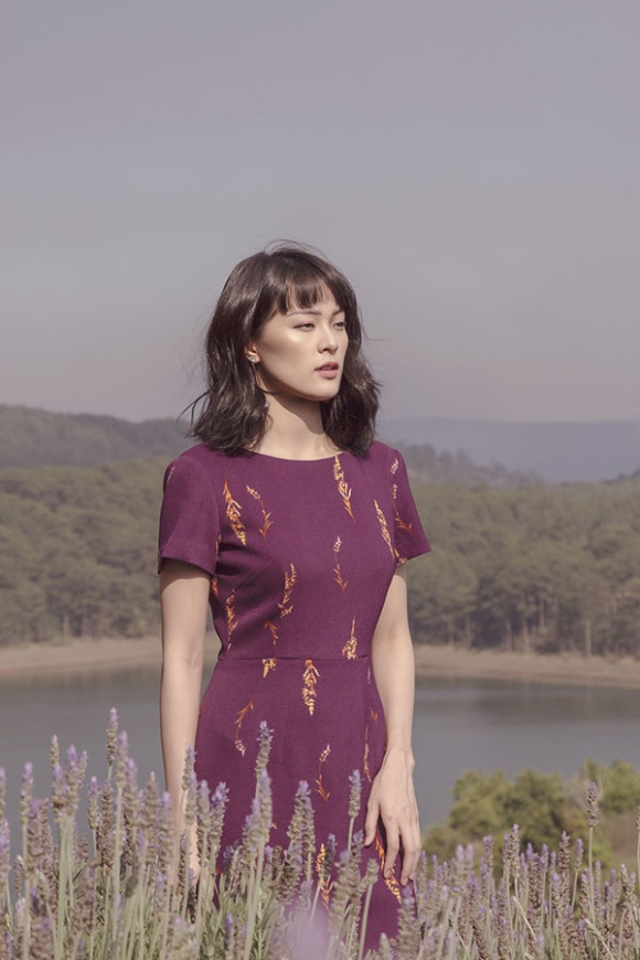 Hạ Vi đẹp sương khói trong mùa hoa oải hương-11