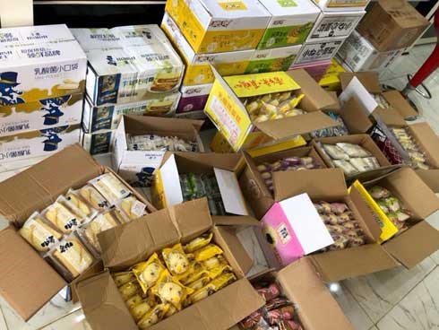 Sốt đồ nội địa Trung Quốc: Hàng Tàu ăn vô tư, quá liều mạng