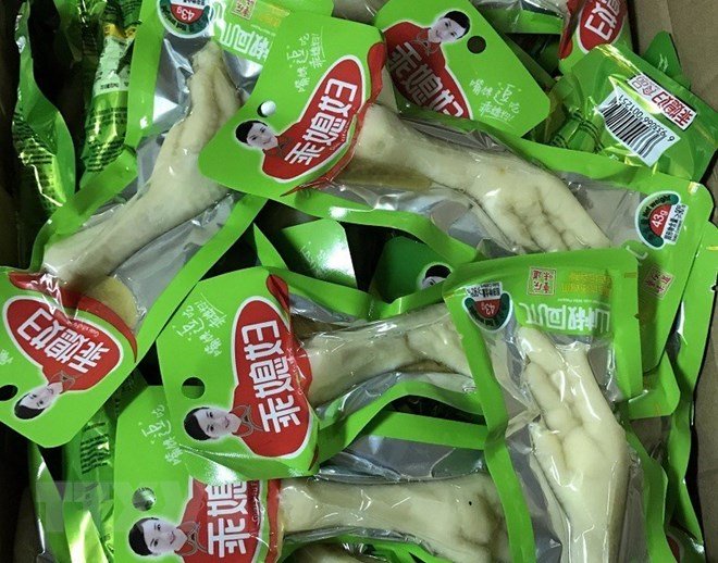 Sốt đồ nội địa Trung Quốc: Hàng Tàu ăn vô tư, quá liều mạng-2