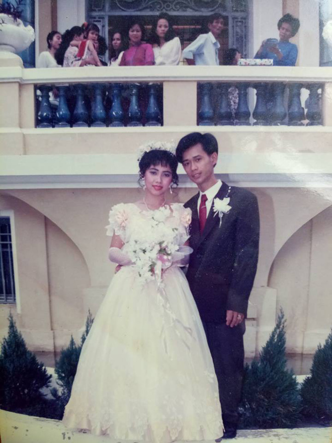 Dân tình lại đồng loạt khoe ảnh cưới của bố mẹ ngày xưa, giản dị mà đầy ắp kỷ niệm-2
