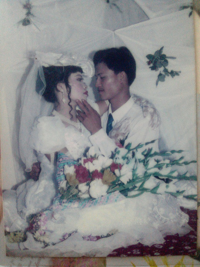 Dân tình lại đồng loạt khoe ảnh cưới của bố mẹ ngày xưa, giản dị mà đầy ắp kỷ niệm-10