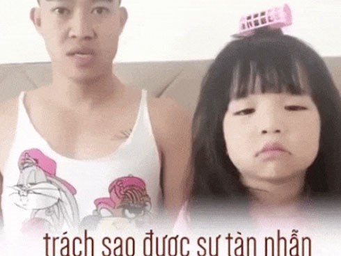 Cặp bố con triệu view khiến người xem 'cười ngất' khi trổ tài nhái giọng Tài smile qua ca khúc 'Em gái mưa'