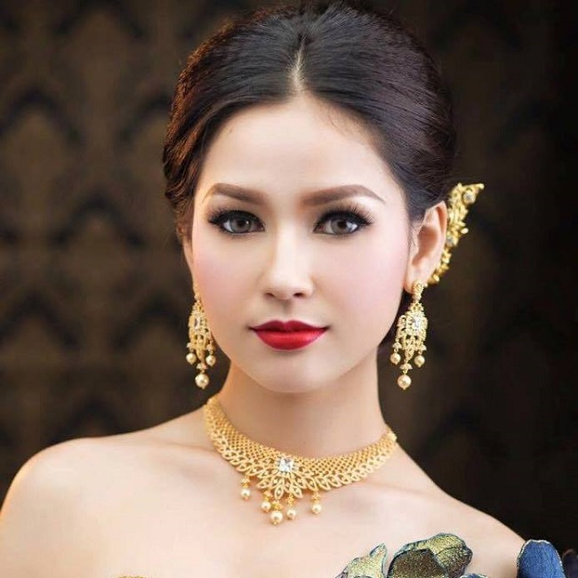 6 quốc bảo mỹ nữ Lào, Campuchia khiến người gặp người yêu-9