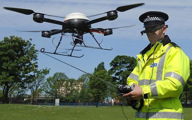 Tội phạm dùng cả dàn drone tấn công nhân viên FBI-2