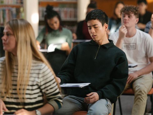 Một loạt thói quen giúp các sĩ tử tỉnh táo mọi lúc mọi nơi trong mùa thi cử