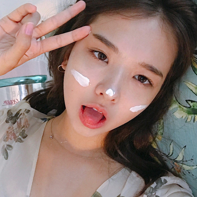 Việc rửa mặt tưởng là dễ nhưng nhiều khả năng bạn vẫn đang mắc 6 sai lầm này-3