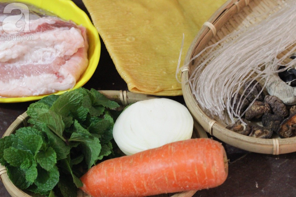 Tuyệt chiêu làm nem rán giòn tan thơm nức chỉ cần thay đổi đúng 1 nguyên liệu-1