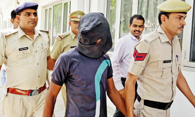 Lo sợ con gái 13 tuổi yêu sớm, người cha tự ra tay trước khi quá muộn”-1