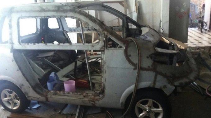 Điều ít biết về xe hơi chạy điện đầu tiên do người Việt chế tạo-2